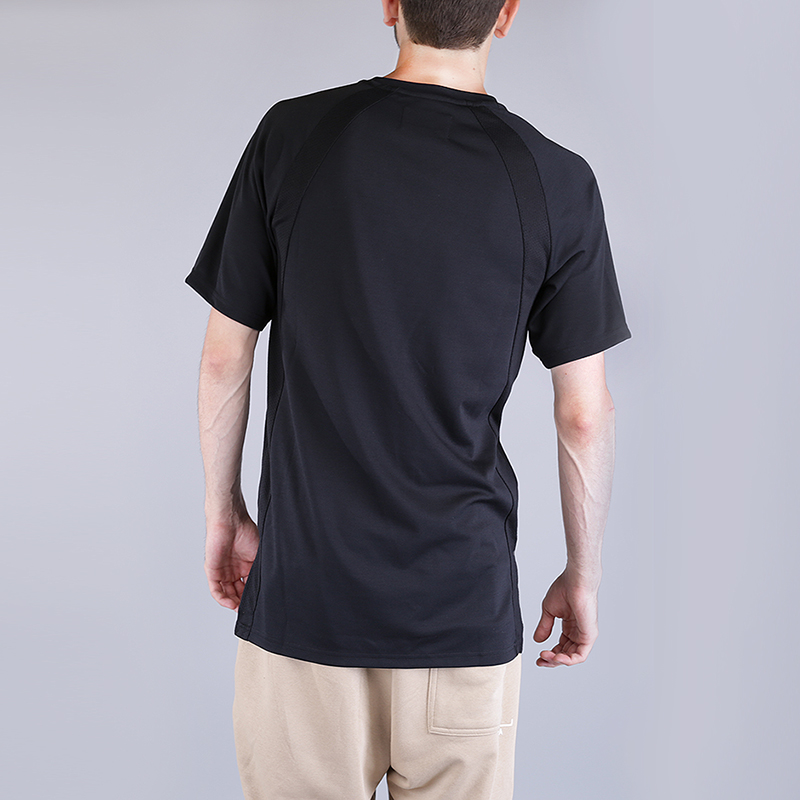 мужская черная футболка Jordan Lifestyle Tech Short-Sleeve Top 860152-010 - цена, описание, фото 4